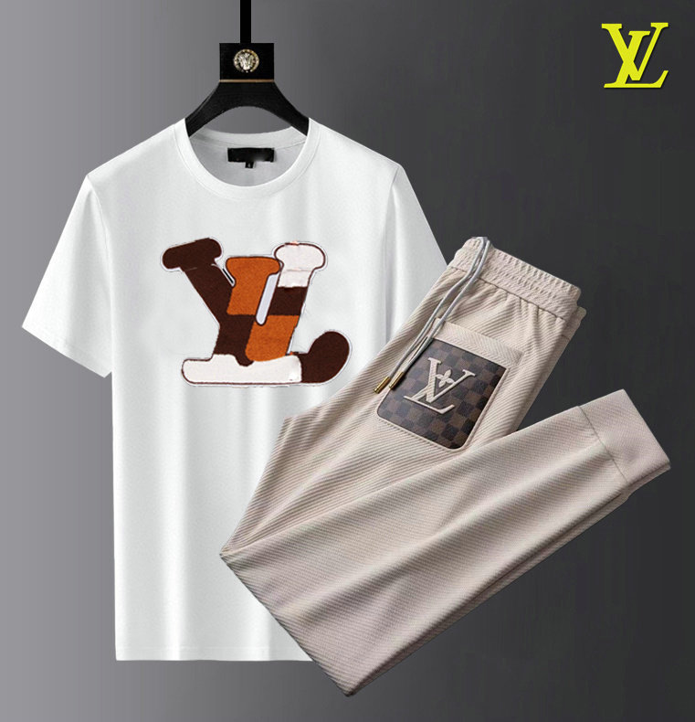 Wholesale Cheap LV Designer Tracksuits for Sale