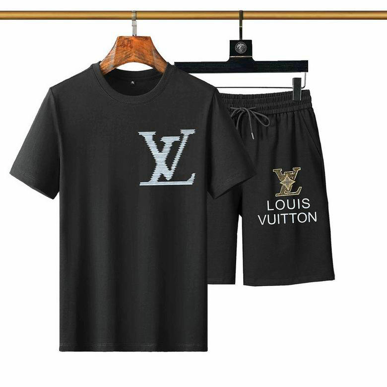 Wholesale Cheap Louis Vuitton Short Sleeve Casual Tracksuit for Sale