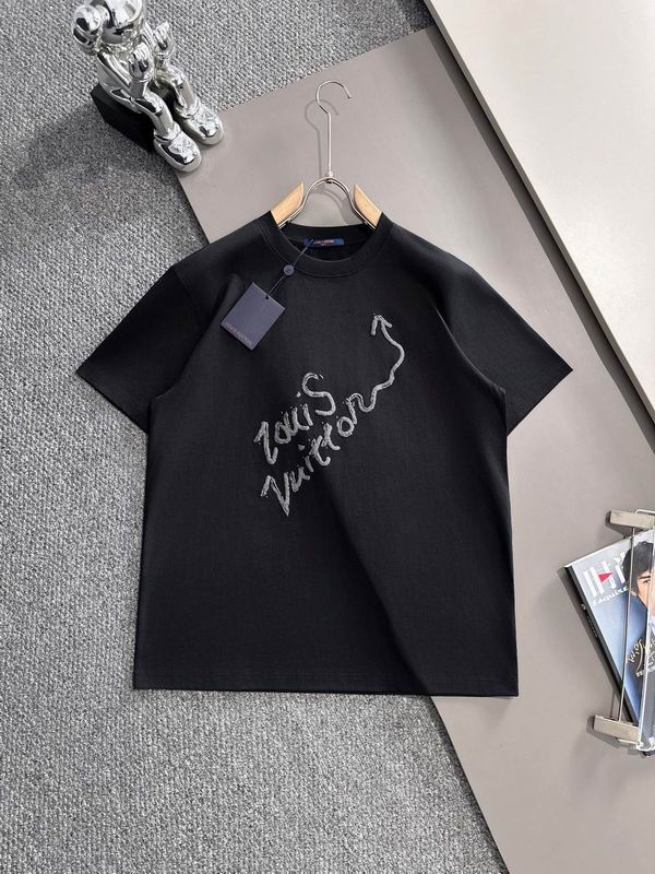 Wholesale High-quality Cheap LV Women's Short Sleeve Crew Neck Replica Designer T Shirts for sale