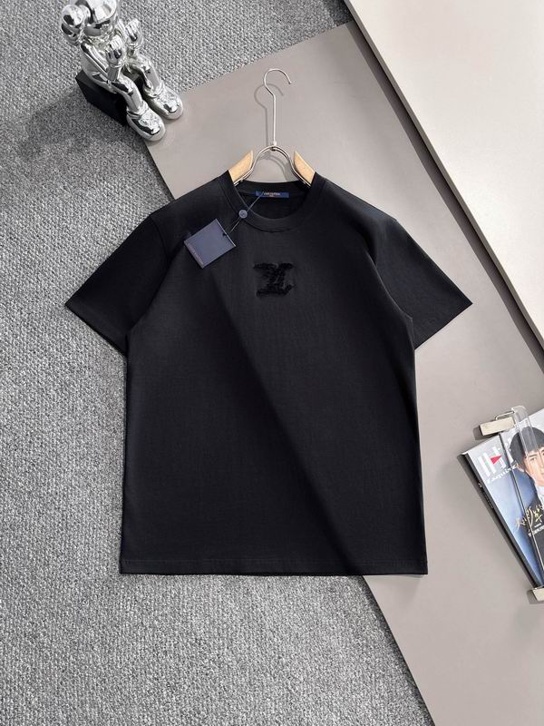 Wholesale High-quality Cheap LV Women's Short Sleeve Crew Neck Replica Designer T Shirts for sale