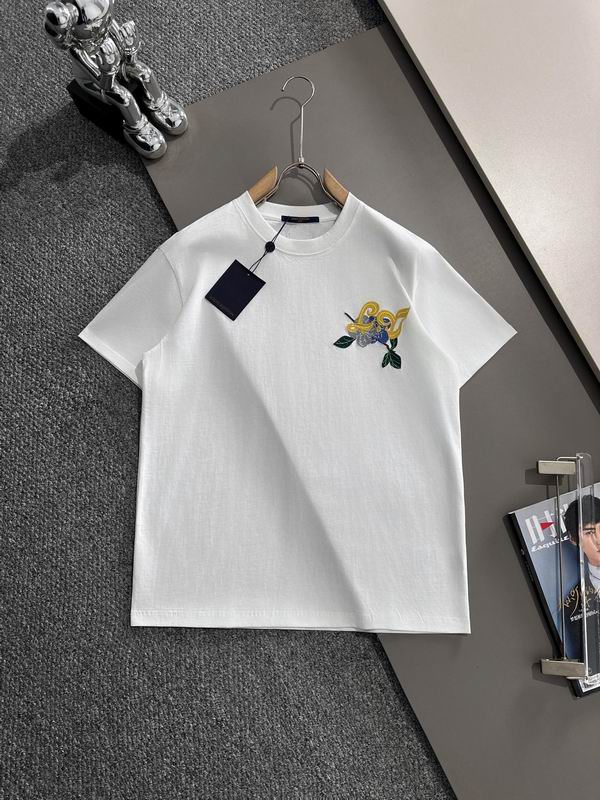 Wholesale High-quality Cheap LV Women's Short Sleeve Crew Neck Replica Designer T Shirts for sale