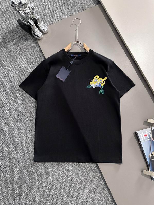 Wholesale High-quality Cheap LV Women's Short Sleeve Crew Neck Replica Designer T Shirts for sale