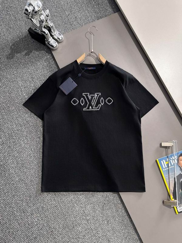 Wholesale High-quality Cheap LV Women's Short Sleeve Crew Neck Replica Designer T Shirts for sale