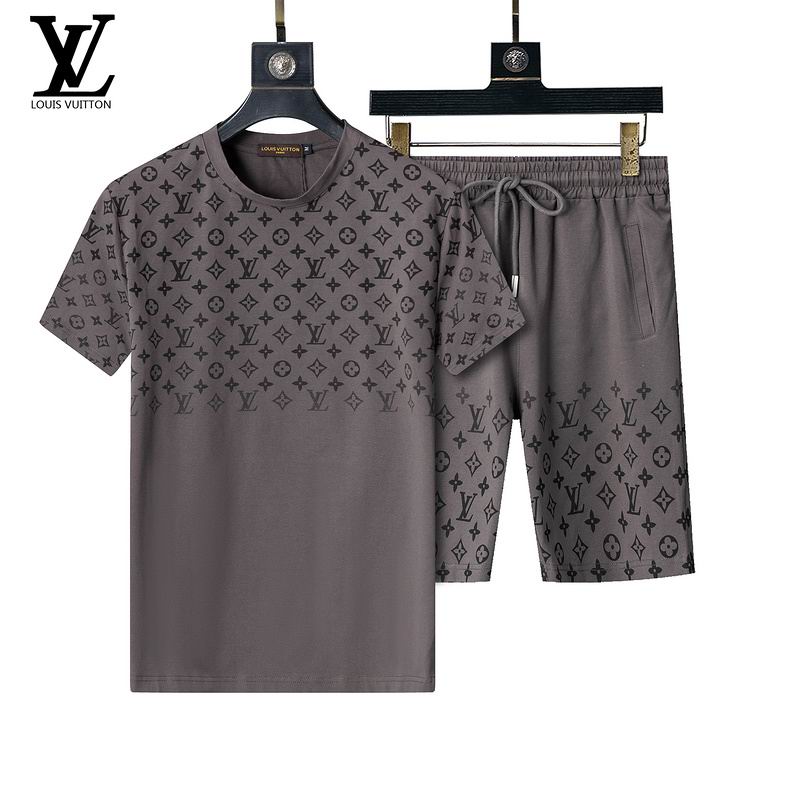 Wholesale Cheap L.ouis Vuitton Short Sleeve Designer Tracksuits for Sale