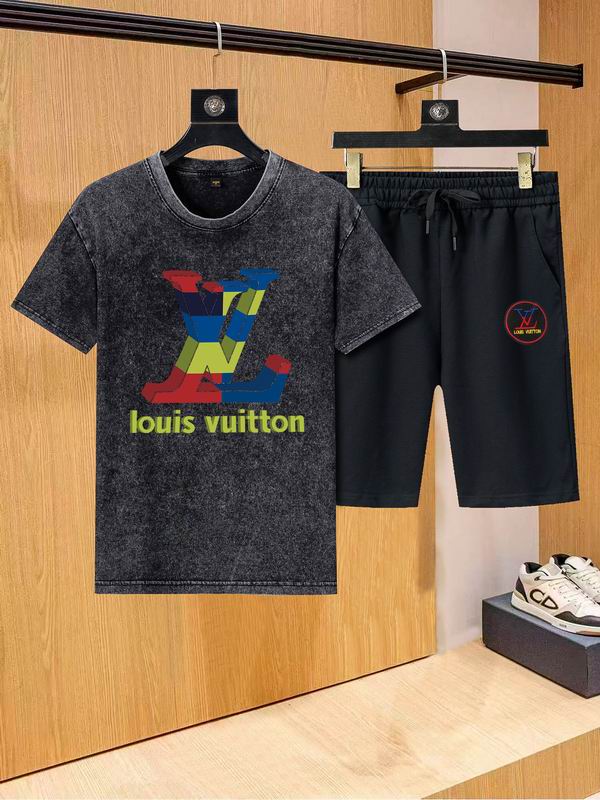 Wholesale High-quality LV Short Sleeve Replica Designer Tracksuits for sale