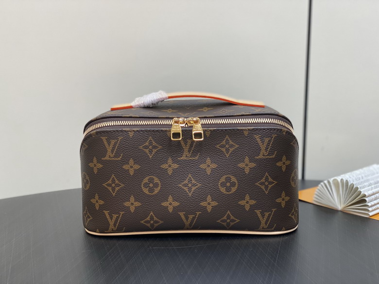 Wholesale High quality AAA Louis Vuitton Toiletry Bag Monogram Canvas bags for Sale