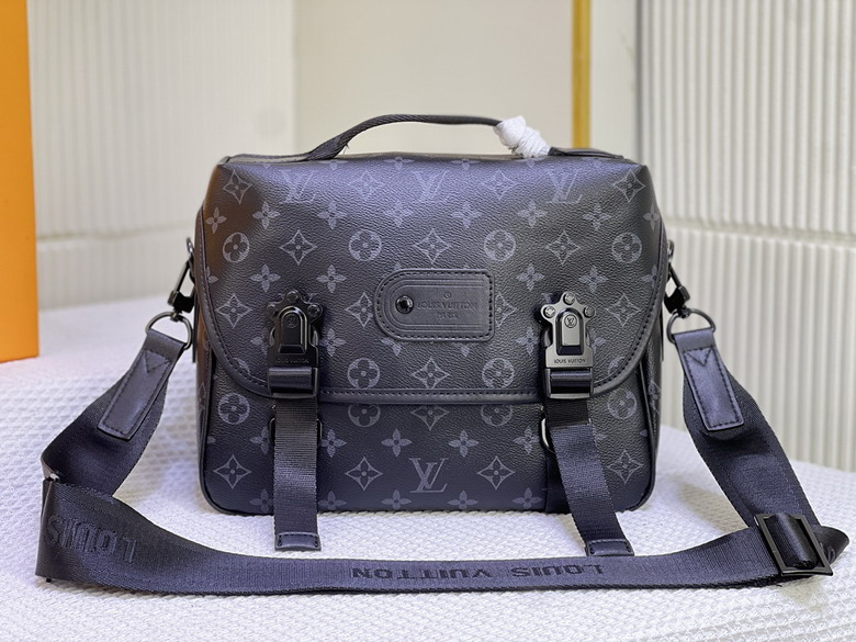 Wholesale Cheap Aaa Louis Vuitton Trail Messenger bags for sale