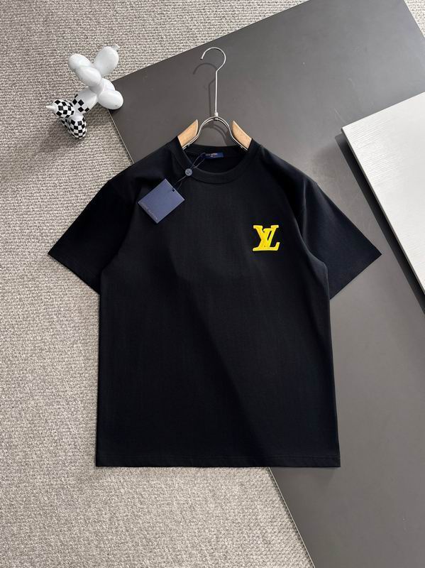 Wholesale High-quality Cheap LV Women's Short Sleeve Crew Neck Replica Designer T Shirts for sale
