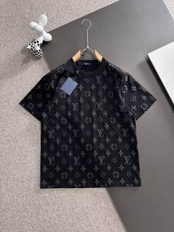Wholesale High-quality Cheap LV Women's Short Sleeve Crew Neck Replica Designer T Shirts for sale