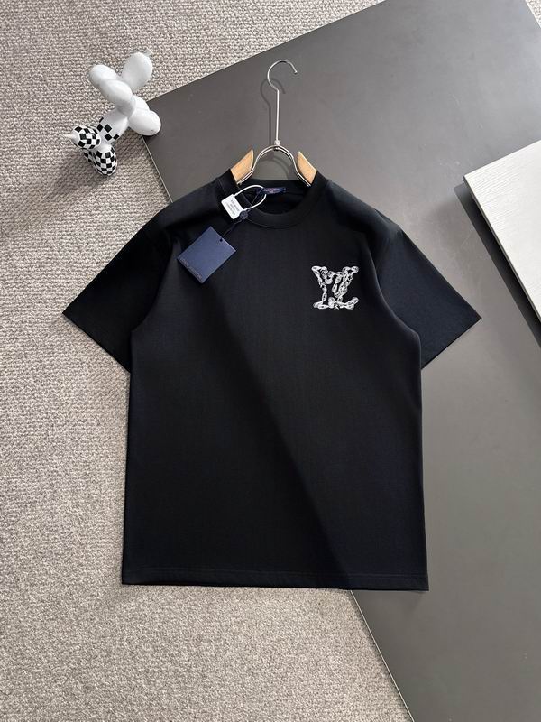 Wholesale High-quality Cheap LV Women's Short Sleeve Crew Neck Replica Designer T Shirts for sale
