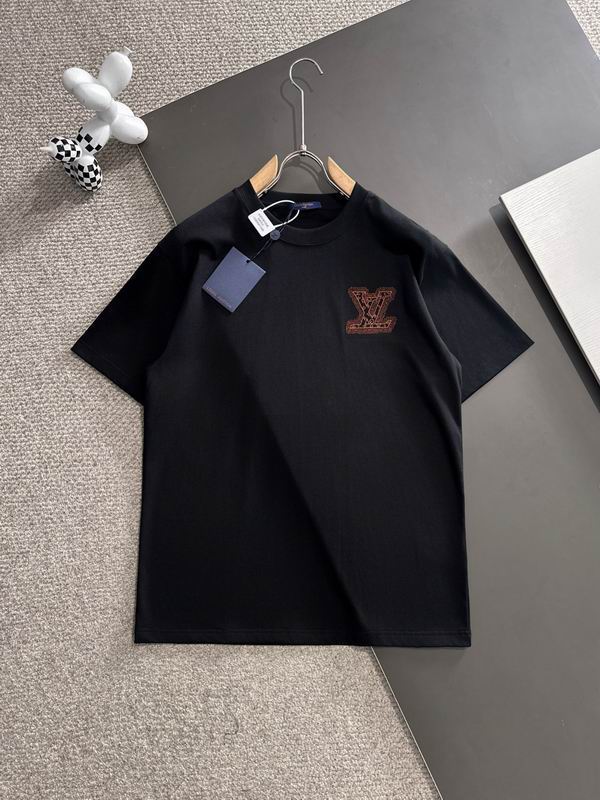 Wholesale High-quality Cheap LV Women's Short Sleeve Crew Neck Replica Designer T Shirts for sale