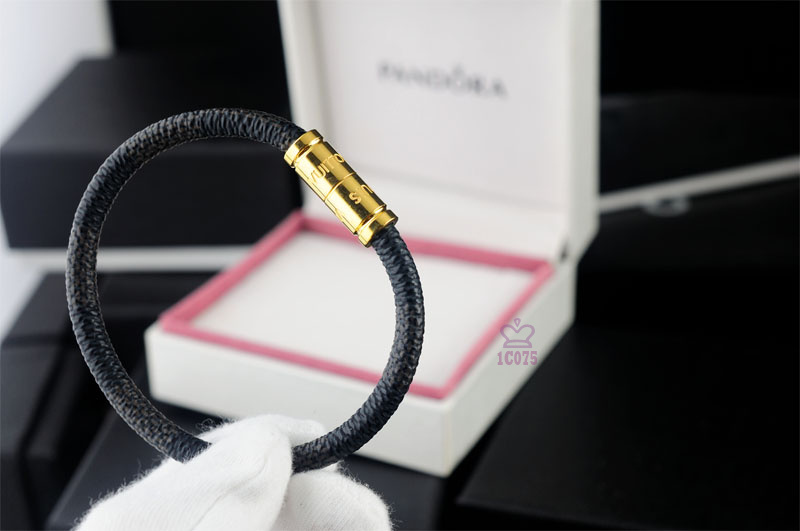 Wholesale Cheap Fashion Louis Vuitton Bracelet for Sale