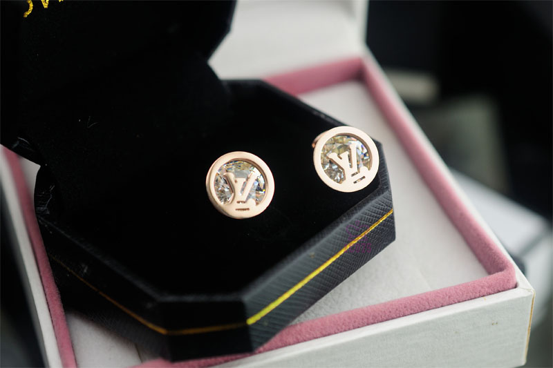 Wholesale Cheap Louis Vuitton Earrings for Sale