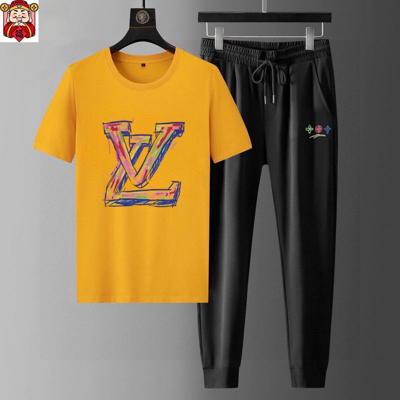 Wholesale High-quality Cheap Louis Vuitton Short Sleeve Replica Designer Tracksuits for sale