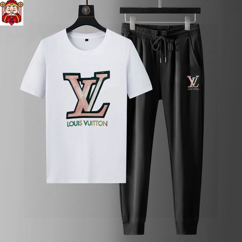 Wholesale High-quality Cheap Louis Vuitton Short Sleeve Replica Designer Tracksuits for sale