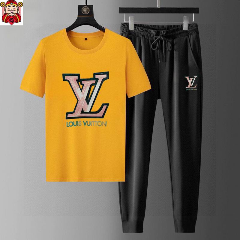 Wholesale High-quality Cheap Louis Vuitton Short Sleeve Replica Designer Tracksuits for sale