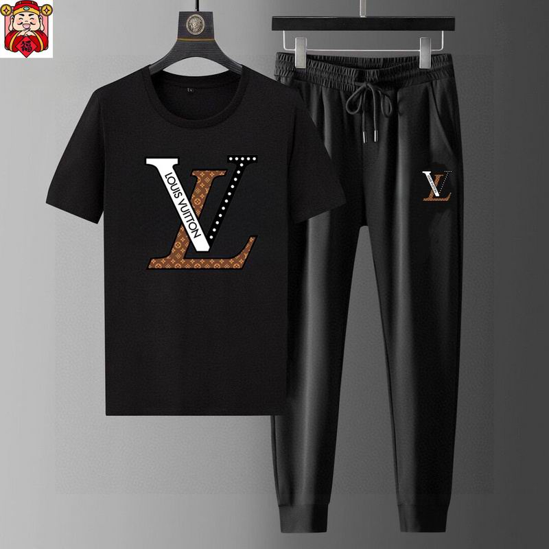 Wholesale High-quality Cheap Louis Vuitton Short Sleeve Replica Designer Tracksuits for sale