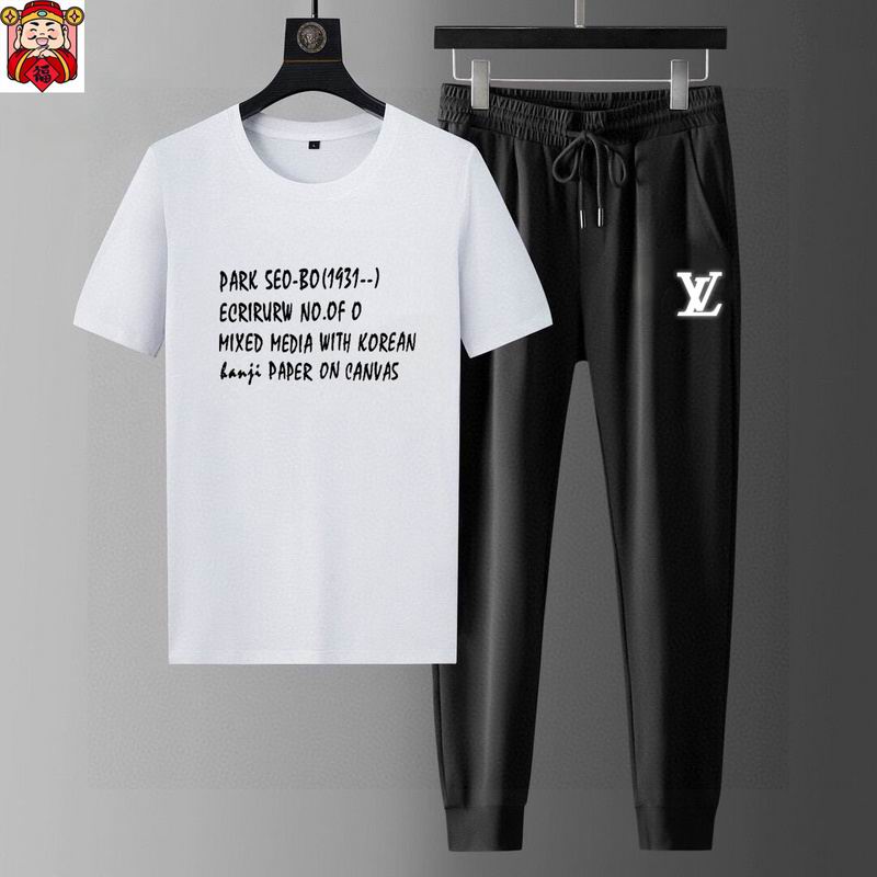 Wholesale High-quality Cheap Louis Vuitton Short Sleeve Replica Designer Tracksuits for sale
