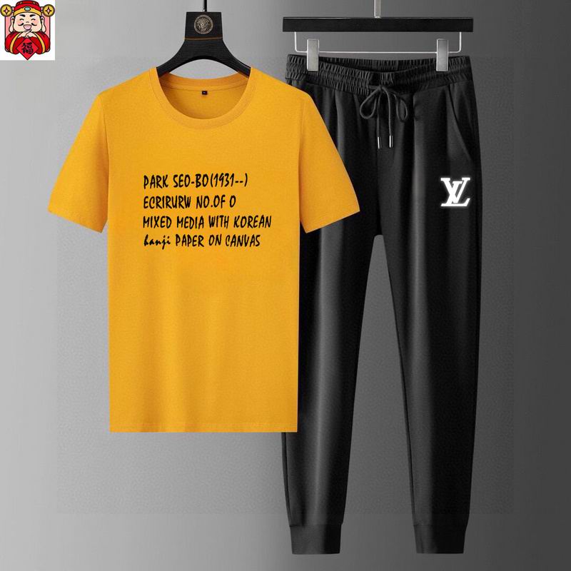 Wholesale High-quality Cheap Louis Vuitton Short Sleeve Replica Designer Tracksuits for sale