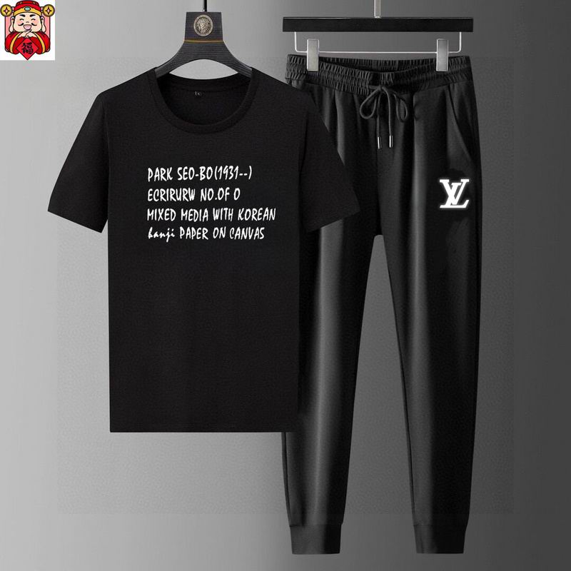 Wholesale High-quality Cheap Louis Vuitton Short Sleeve Replica Designer Tracksuits for sale