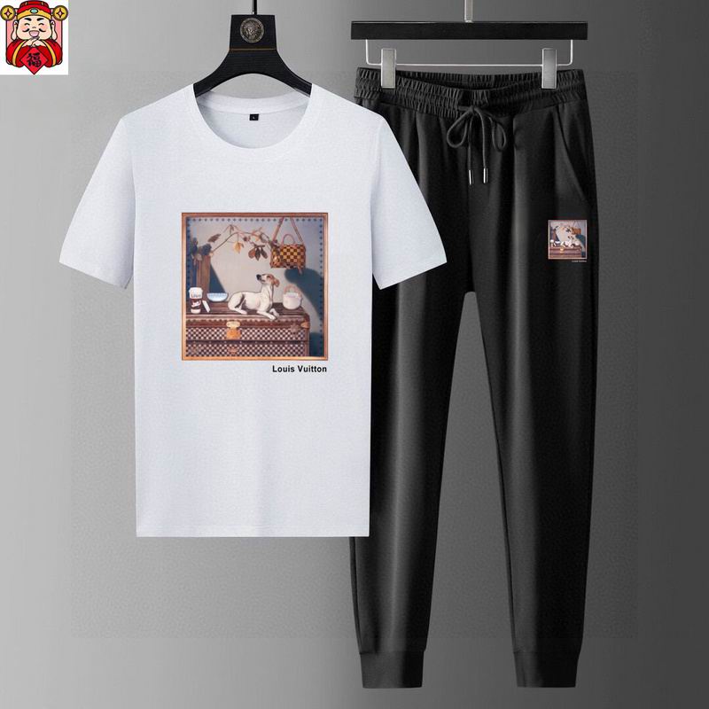Wholesale High-quality Cheap Louis Vuitton Short Sleeve Replica Designer Tracksuits for sale