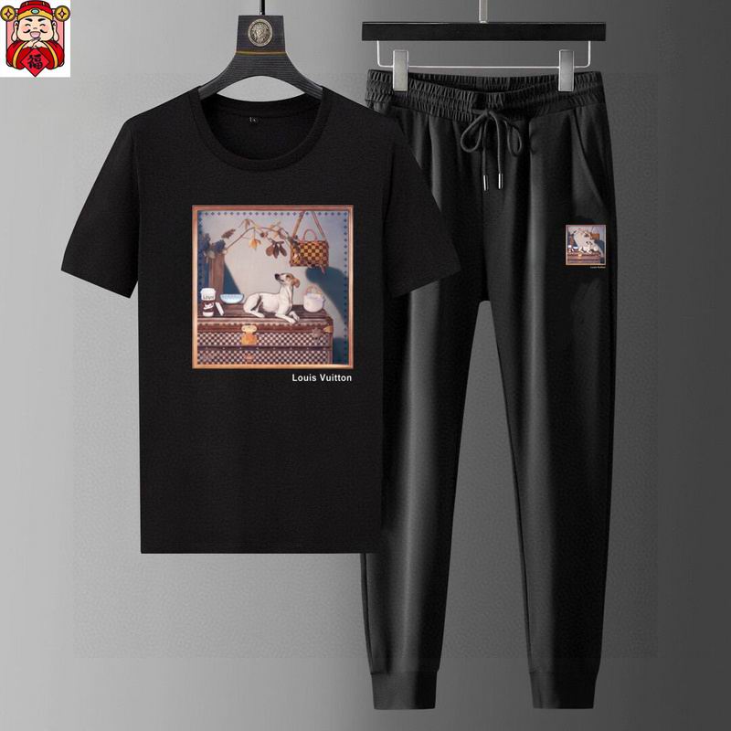 Wholesale High-quality Cheap Louis Vuitton Short Sleeve Replica Designer Tracksuits for sale