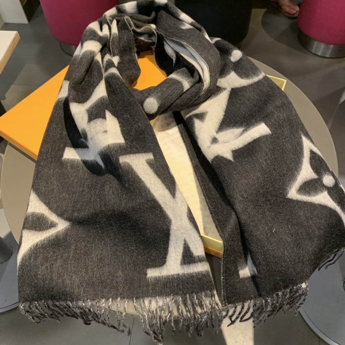 Wholesale Cheap Louis vuitton Designer Scarf for sale