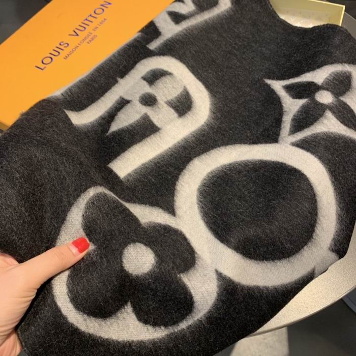 Wholesale Cheap Louis vuitton Designer Scarf for sale