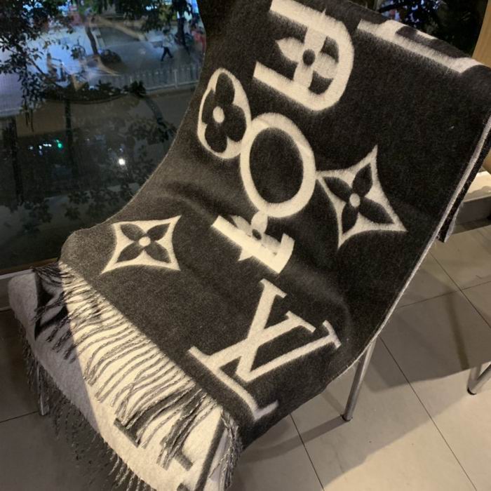 Wholesale Cheap Louis vuitton Designer Scarf for sale