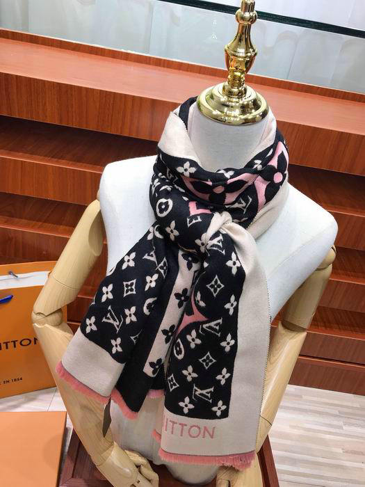 Wholesale Cheap Louis vuitton Designer Scarf for sale