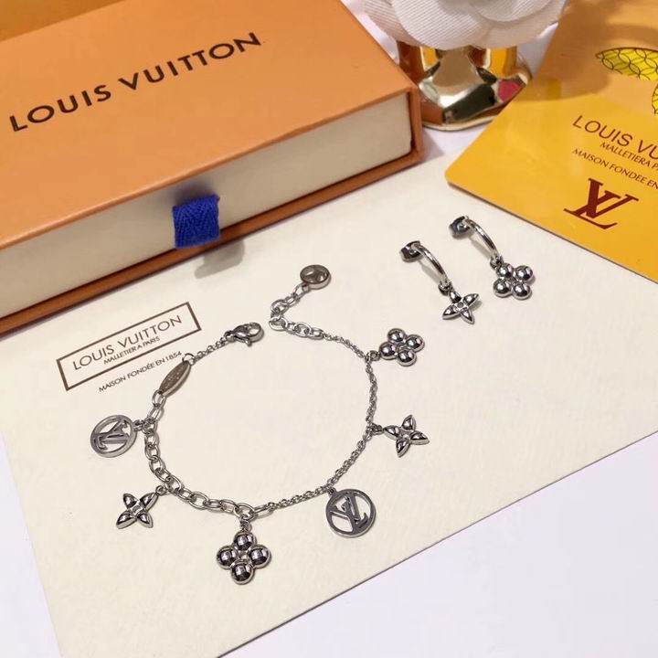 Wholesale Cheap Louis Vuitton Jewelry Set for Sale
