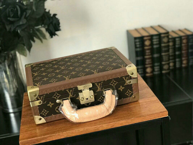 Wholesale Louis Vuitton Bisten Monogram Canvas Suitcase