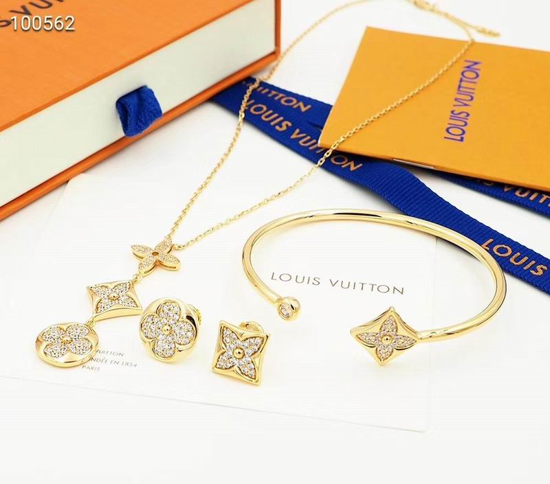 Wholesale Cheap Louis Vuitton Jewelry Set for Sale