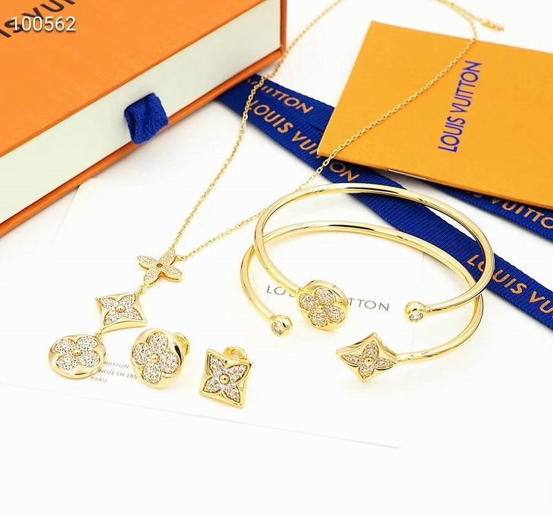 Wholesale Cheap Louis Vuitton Jewelry Set for Sale