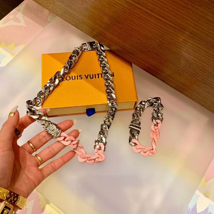 Wholesale Cheap Louis Vuitton Jewelry Set for Sale
