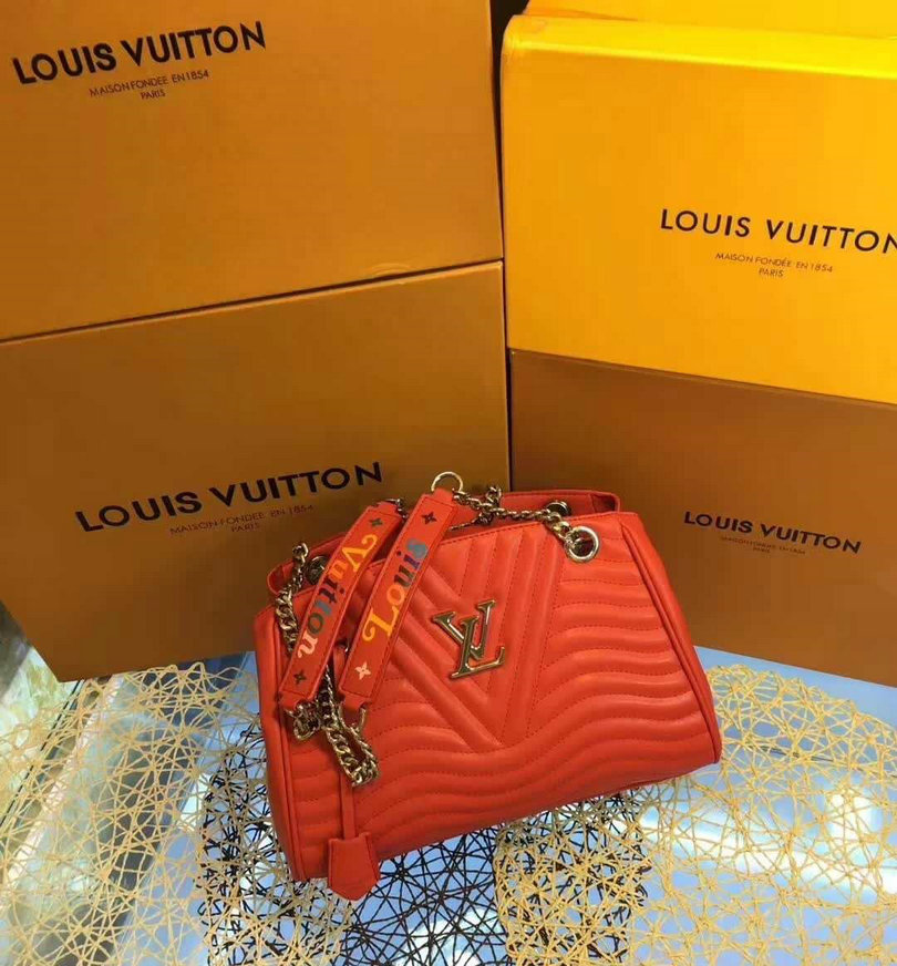 Wholesale Louis Vuitton New Wave Chain Tote Handbags