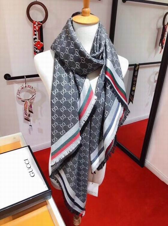 Wholesale Cheap Louis Vuitton Scarves for Sale
