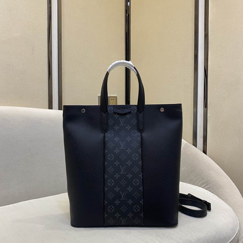 Louis Vuitton Outdoor Tote Bags M30431