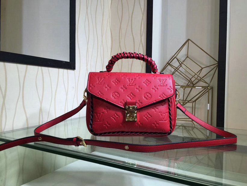 Wholesale Louis Vuitton Pochette Metis bags for sale
