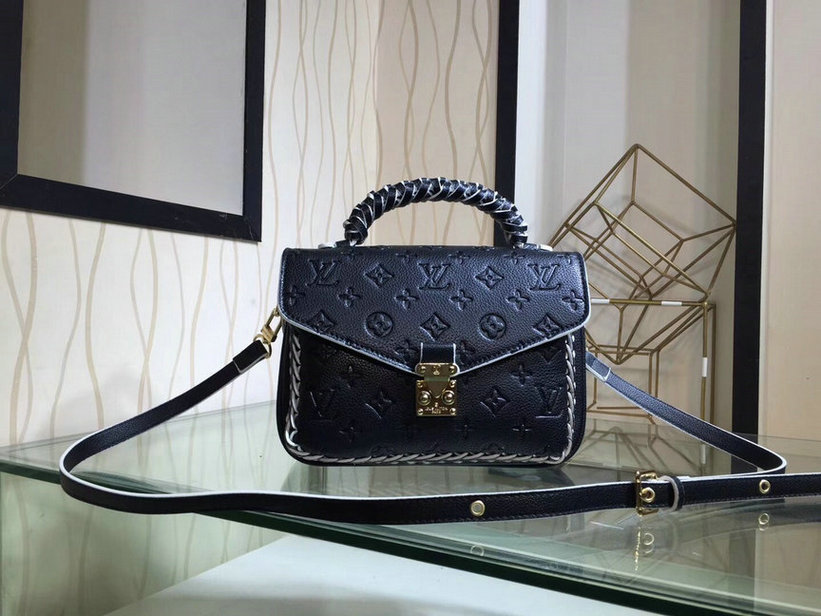 Wholesale Louis Vuitton Pochette Metis bags for sale