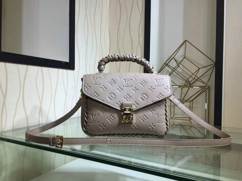 Wholesale Louis Vuitton Pochette Metis bags for sale