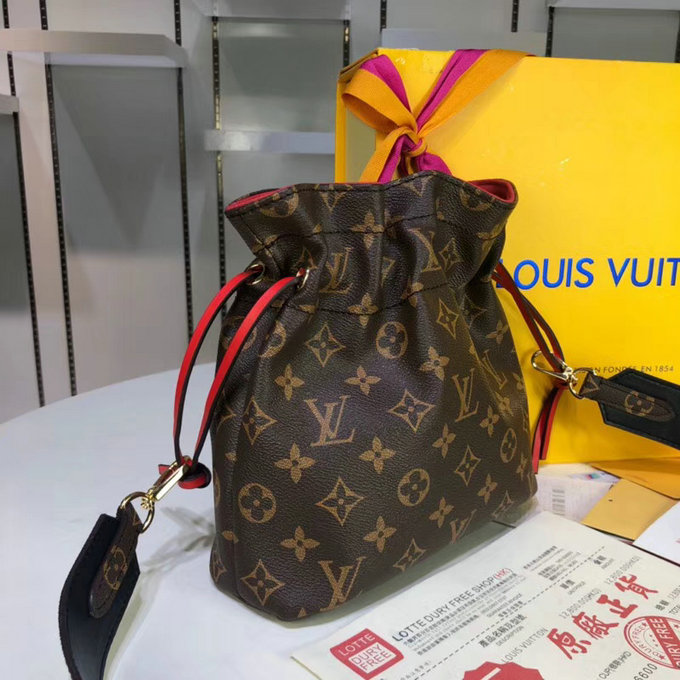 Wholesale louis vuitton poche noe monogram bags