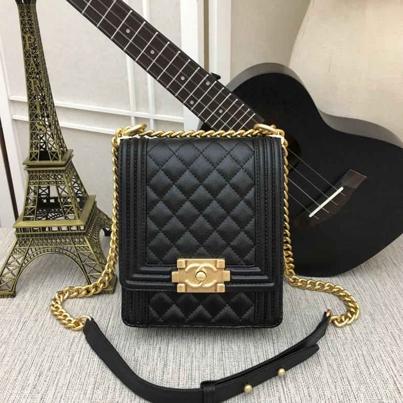boy chane bag Patent Calfskin & Gold-Tone Metal AS0130 black