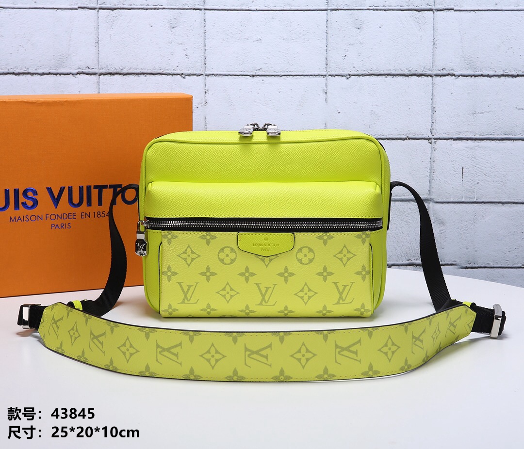 Wholesale Cheap Louis Vuitton Outdoor Messenger Bag for sale