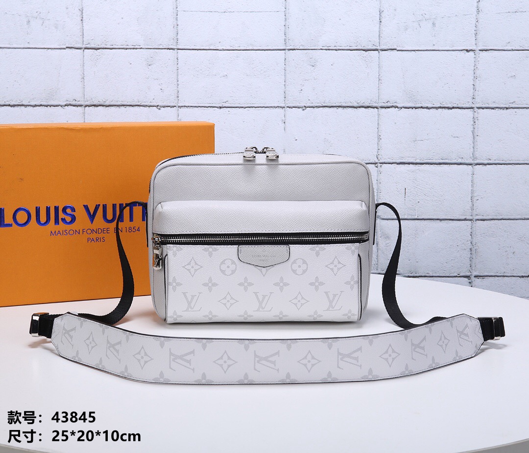 Wholesale Cheap Louis Vuitton Outdoor Messenger Bag for sale
