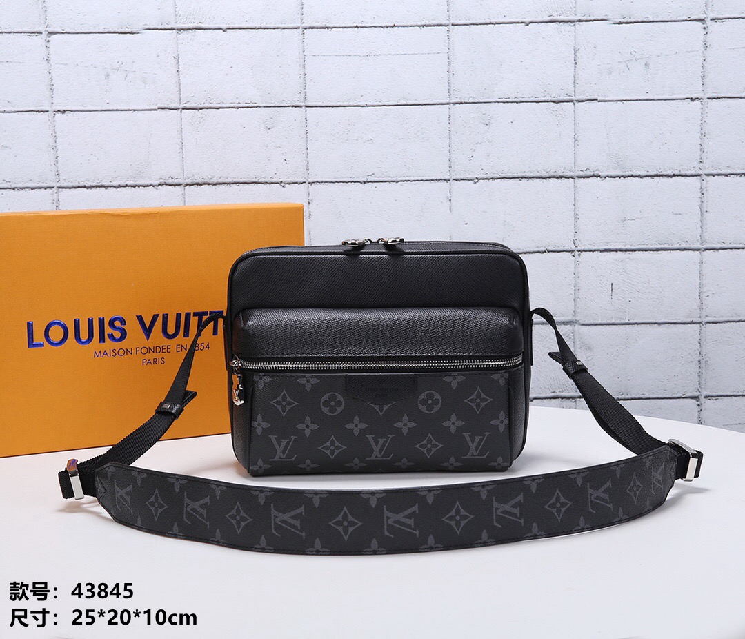 Wholesale Cheap Louis Vuitton Outdoor Messenger Bag for sale