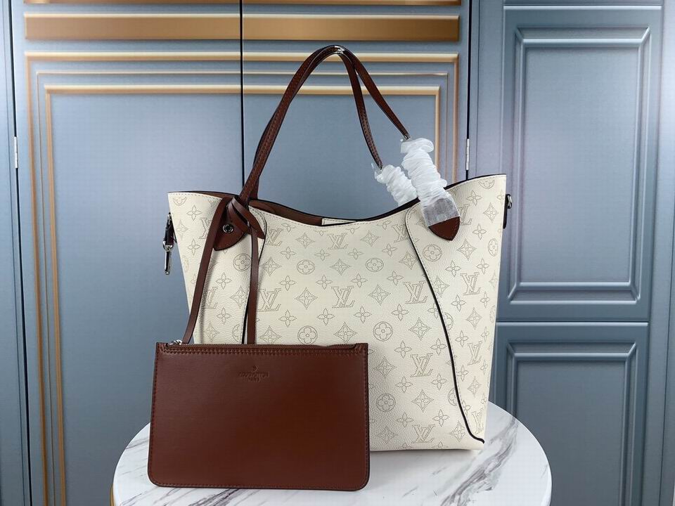 Wholesale Cheap LV Shoulder Bags for sale