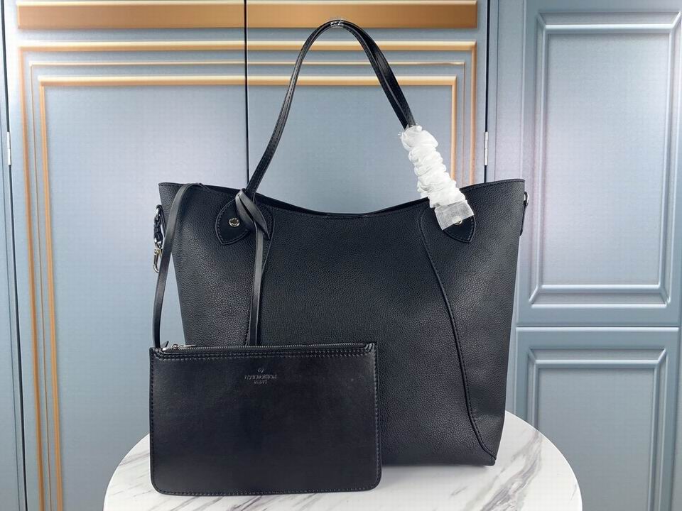 Wholesale Cheap LV Shoulder Bags for sale