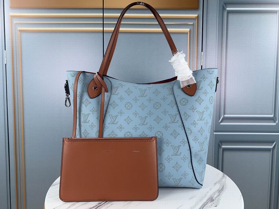 Wholesale Cheap LV Shoulder Bags for sale