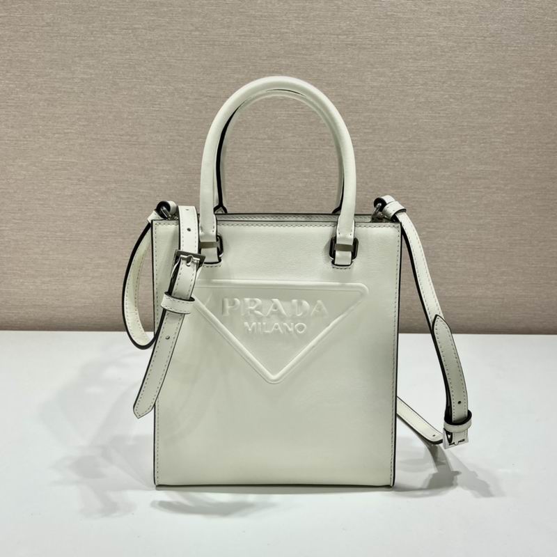 Wholesale Cheap Aaa P rada Tote Saffiano bags for Sale